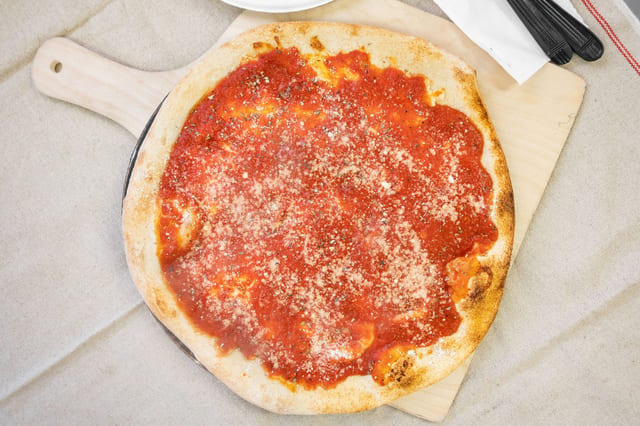 Plain Cheese Pizza.
